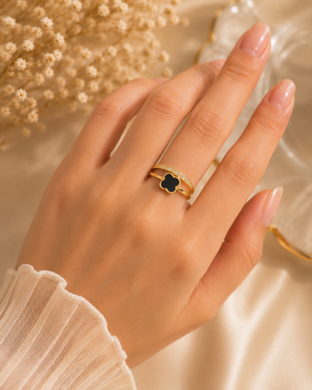 Midnight Clover Ring
