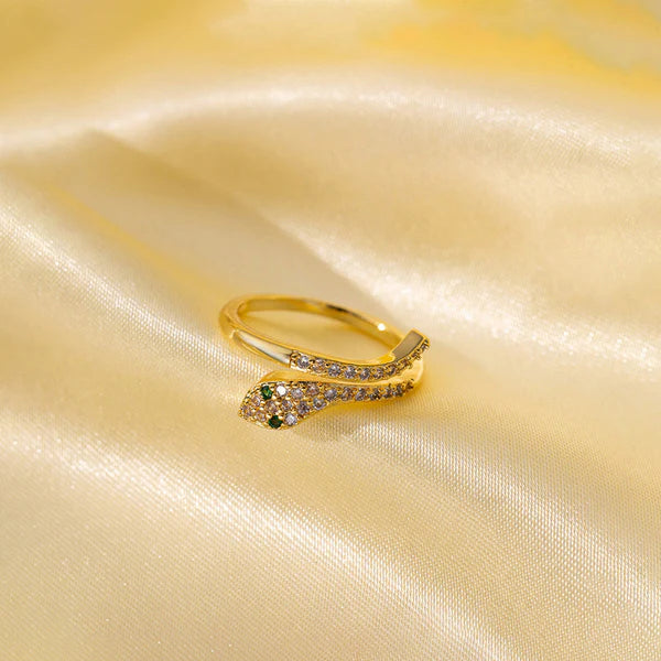 Emerald Serpent Ring